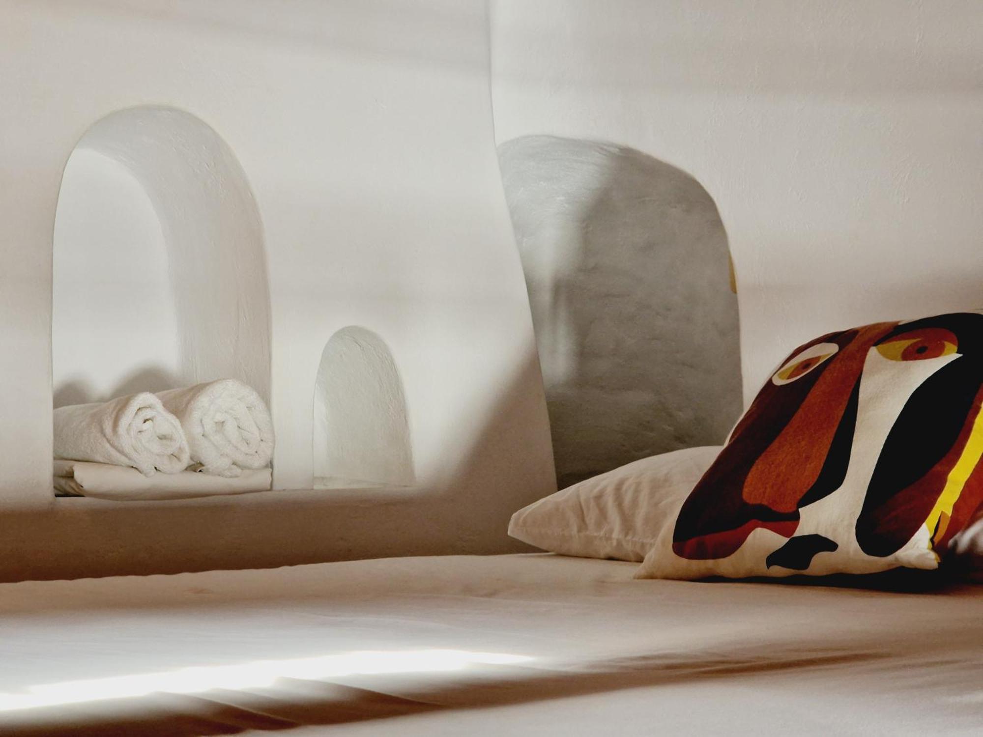 Bright & Relaxing Loft With Attic Room In The Heart Of Mykonos City Mykonos Town エクステリア 写真