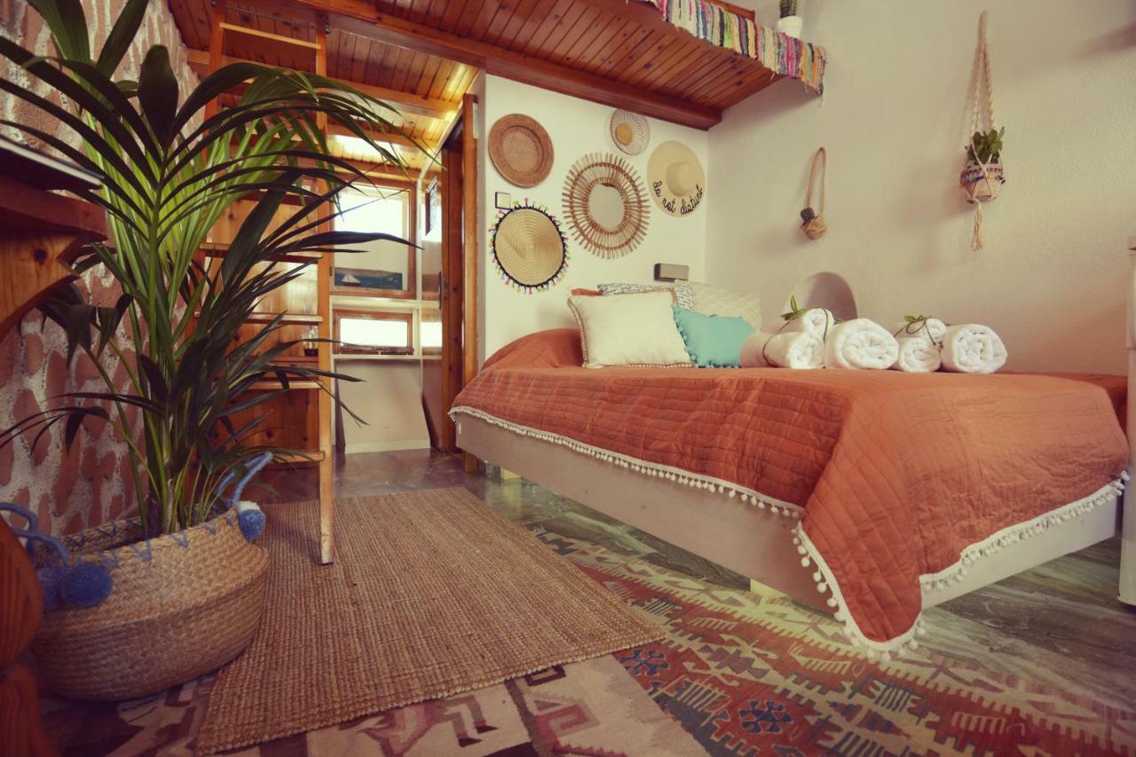 Bright & Relaxing Loft With Attic Room In The Heart Of Mykonos City Mykonos Town エクステリア 写真