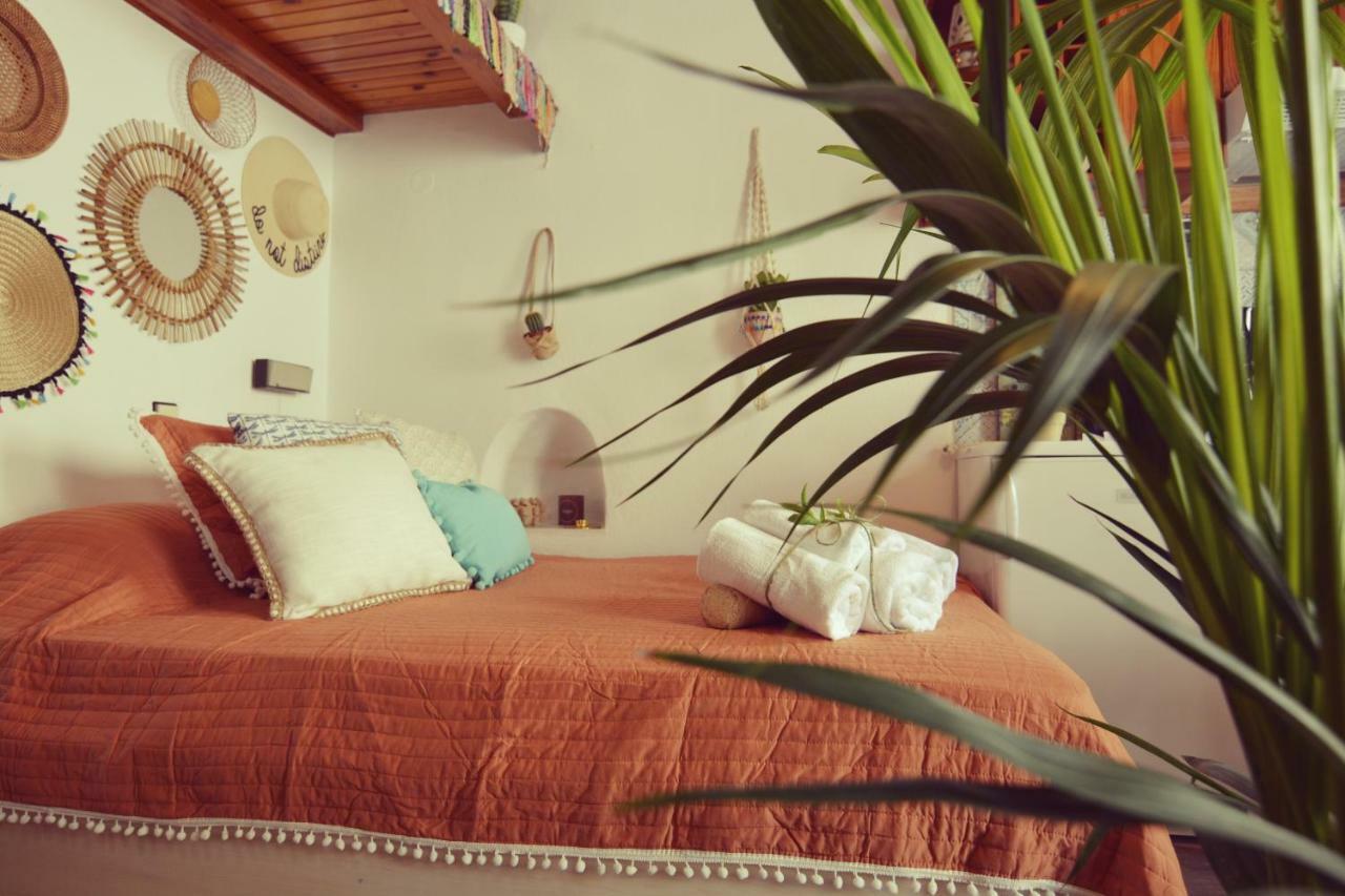 Bright & Relaxing Loft With Attic Room In The Heart Of Mykonos City Mykonos Town エクステリア 写真