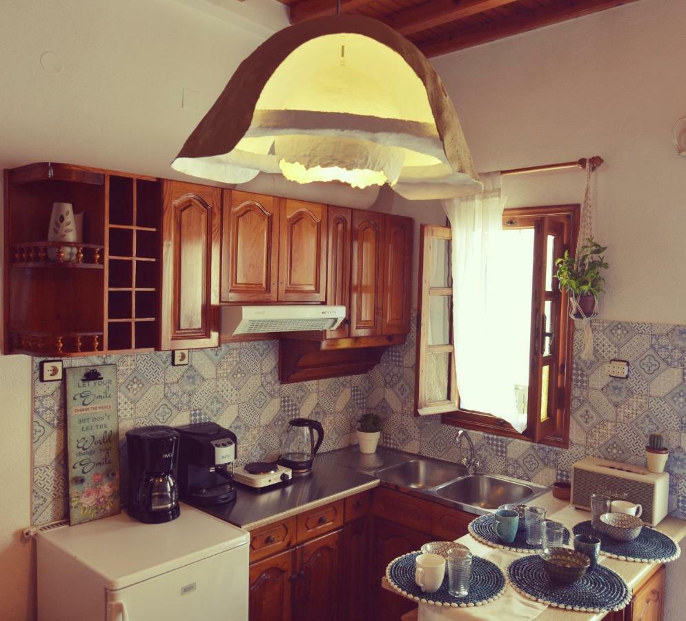Bright & Relaxing Loft With Attic Room In The Heart Of Mykonos City Mykonos Town エクステリア 写真