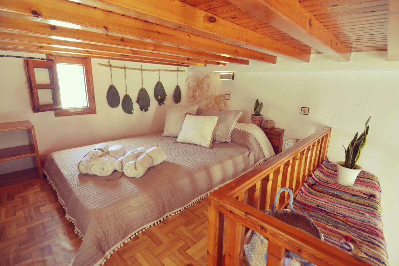 Bright & Relaxing Loft With Attic Room In The Heart Of Mykonos City Mykonos Town エクステリア 写真